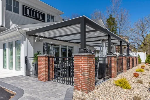 Giana Restaurant & Bar